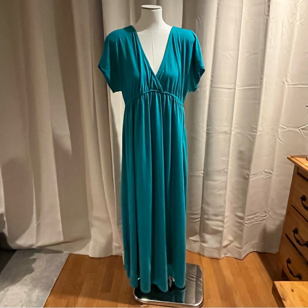 Woman Teal V-Neck Maxi Dress
